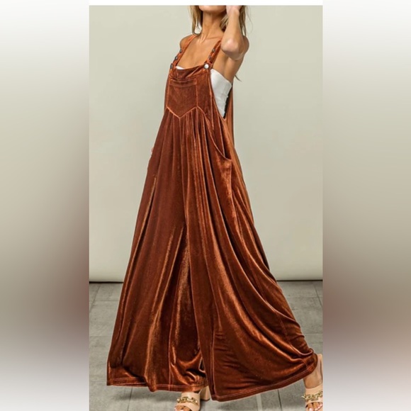 New Wide Leg Velvet Jumpsuit Overalls with Pockets - Picture 6 of 7